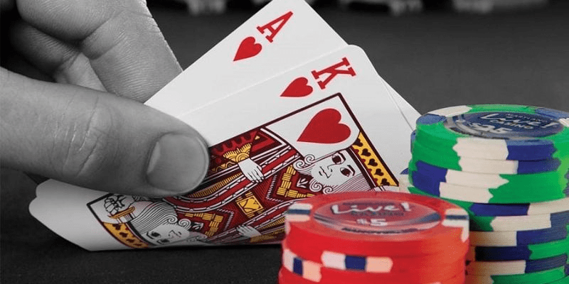 Poker - Game bài HOT nhiều người chơi tham gia Chia sẻ kinh nghiệm chơi Poker mang đến tỷ lệ thắng cao